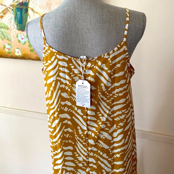 MADE WITH ❤️ SPAGHETTI STRAP LIGHTWEIGHT FLOWY MAXI DRESS SIZE LARGE 🌟NWT🌟 - Picture 6 of 12